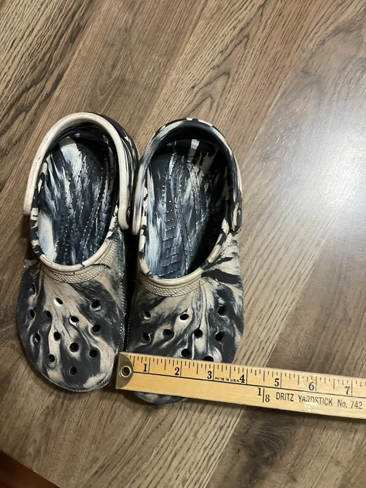 Zapatos Crocs, para niño talla 6, negro marrón, sin cordones, cómodos Foto 4 de 4