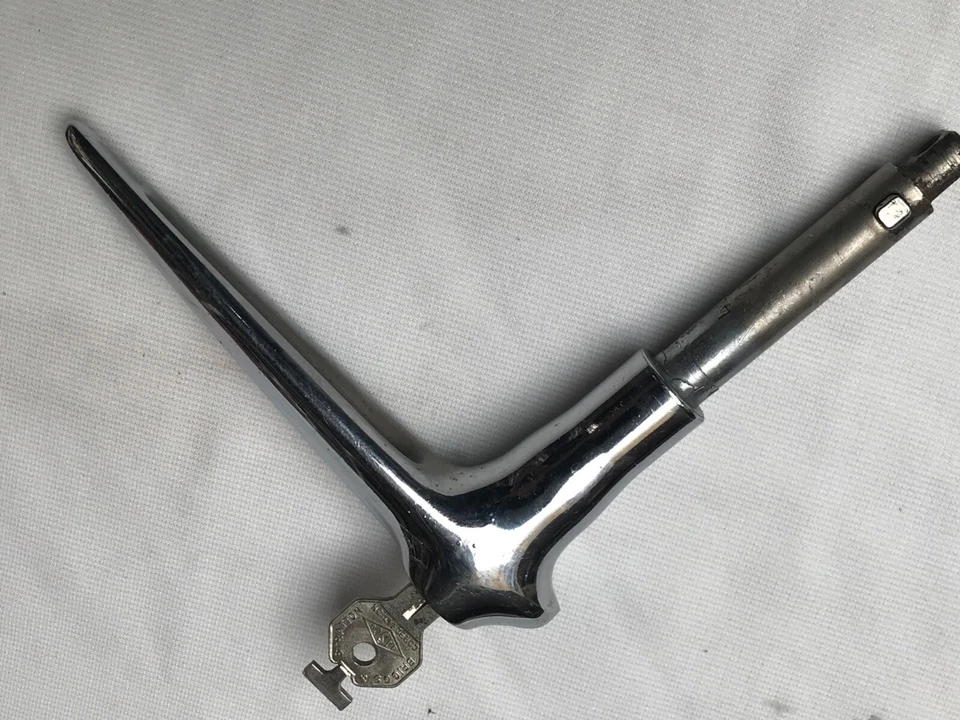 Manija de puerta Chevrolet Master 1934 vintage con bloqueo, llave BASCO original, V. ¡Bonita! Foto 2 de 4