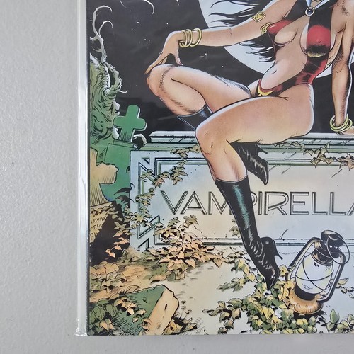 Vampirella: Transcending Time & Space Comic Book Harris Comics - Picture 4 of 6