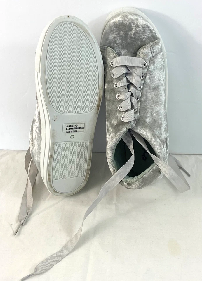 Mujer Qupid Zapatillas Talla 7.5 Gris Terciopelo Aplastado Cordones Tobillo Soporte Tracti Foto 2 de 4
