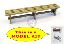 Plus Model 1/35 Outdoor Wooden Bench with Slat Seating [DIORAMA MODEL KIT] EL064