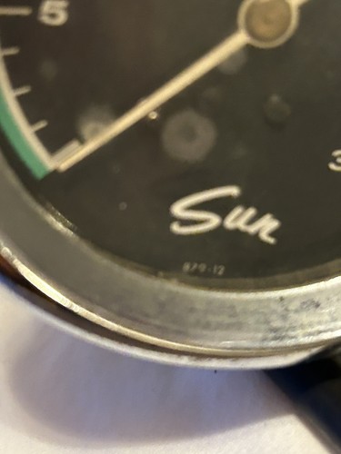 vintage Sun vacuum gauge with light in a chrome pedestal mounting cup - Bild 2 von 15