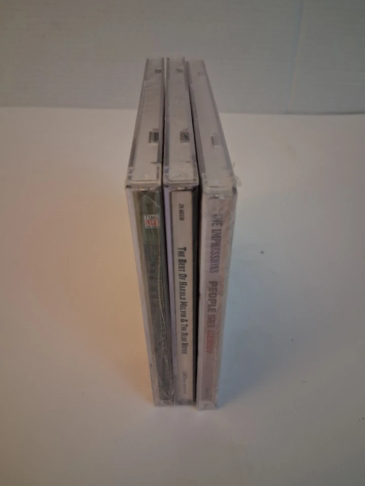 3 Great Soulful Groups On 3 CDS. Smokey Robinson and the miracles (2001 CD). The - Image 3 of 4