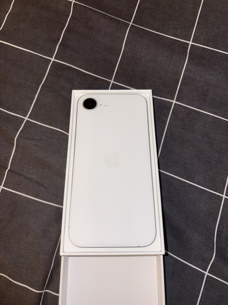 Apple iPhone 16e | White | 128GB | UNLOCKED + AppleCare | FREE