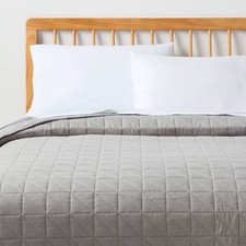 Full/Queen Microfiber Quilt Gray - Room Essentials