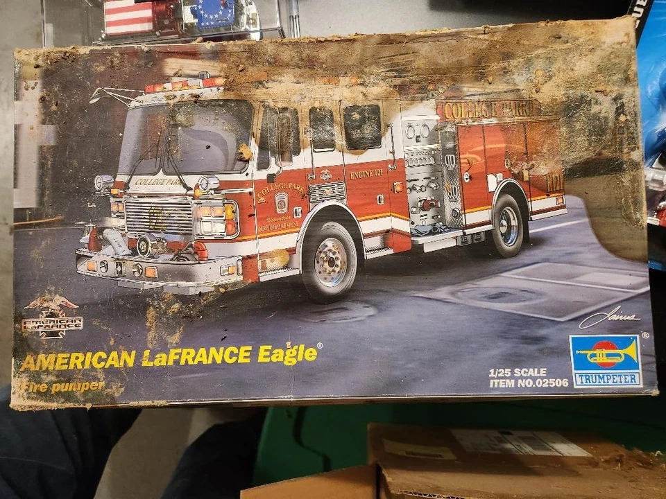 Огненный насос Trumpeter 1:25 American LaFrance Eagle - Изображение 2 из 2