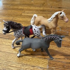 Lot of 3 Schleich Horse Figures: 2013 Gray 4  , 2018 Spotted 4.5  , 2019 Tan 4.75  