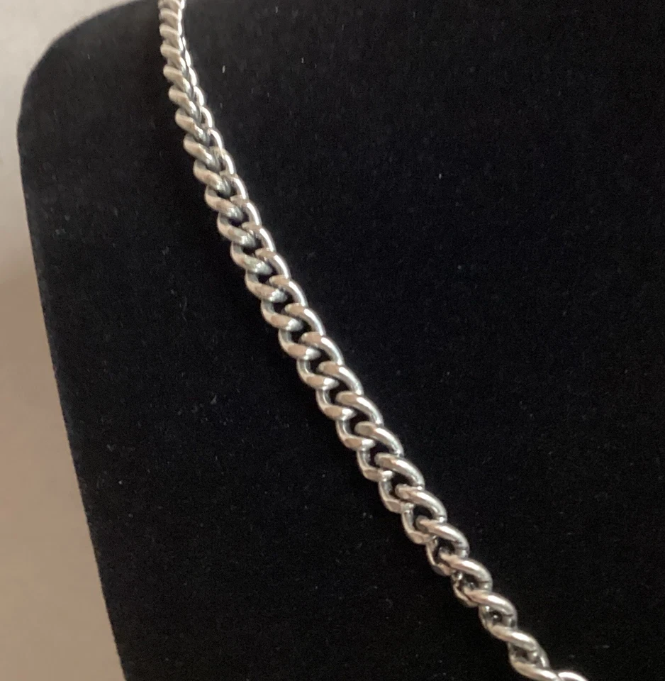 Collar Jessica Simpson verde llamativo Foto 3 de 4