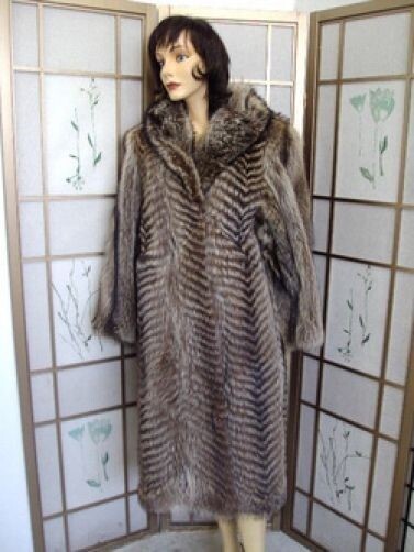 SHOWROOM ITEM RACCOON FUR COAT WOMEN SZ 4