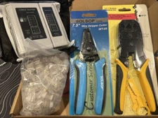 RJ45/RJ11 CAT5/6 NETWORK TOOL KIT CABLE TESTER CRIMPER w/ WIRE STRIPPER - 4I3