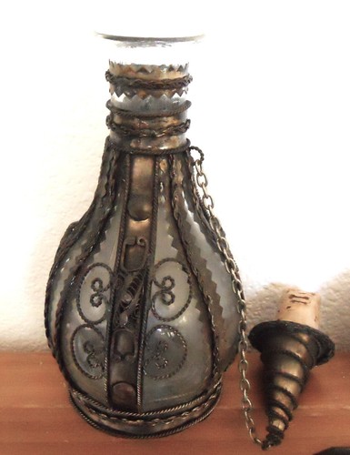 Vtg Glass Decanter Incased in Silver Metal Filigree design Overlay Cork Stopper - Picture 7 of 9