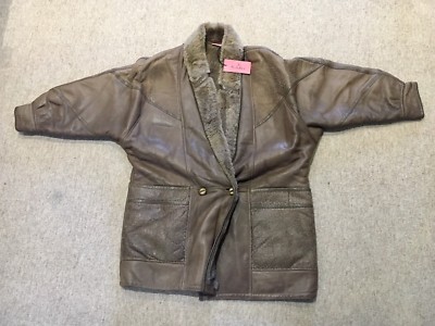 Women's Peekaboo Vintage 1980s Batwing Sheepskin Coat Size