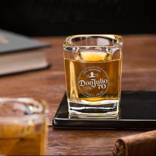 Verre tequila 70e anniversaire Don Julio - Photo 1 sur 1