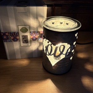 Sweet Love Scentsy Metal Warmer Silver Tin Hearts