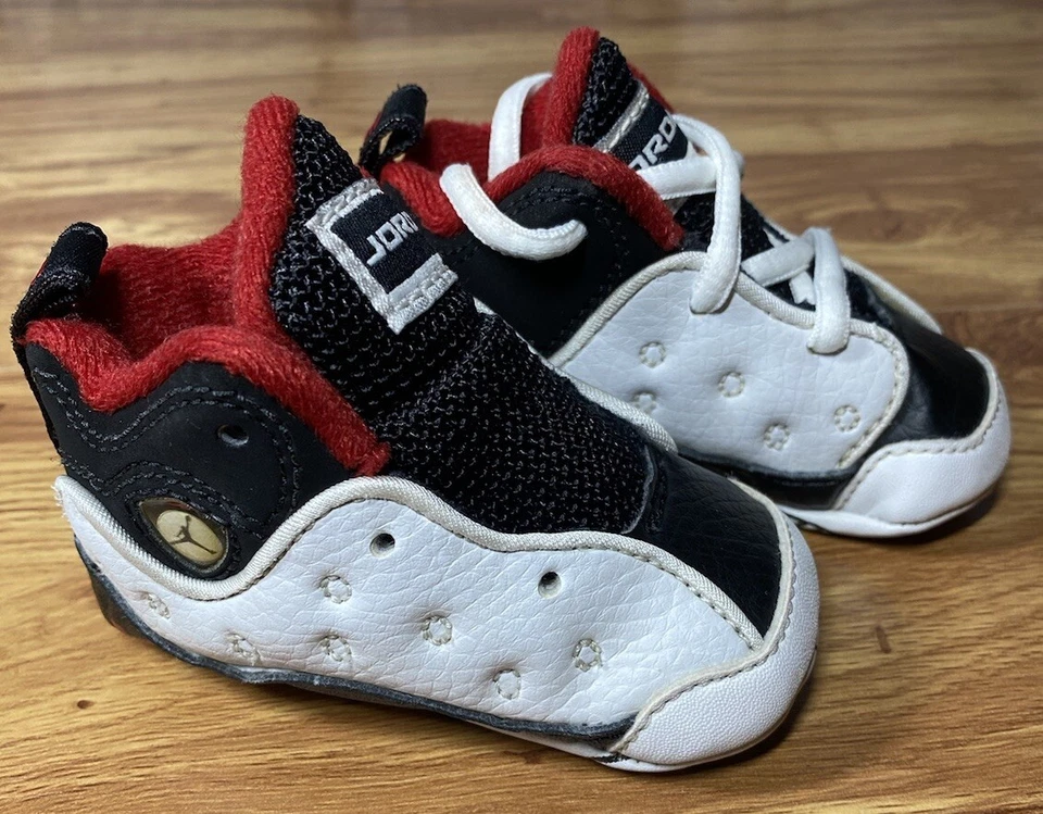 Zapatos botín vintage Jordan Jumpman retro negro rojo y blanco bebé bebé talla 2C Foto 3 de 4