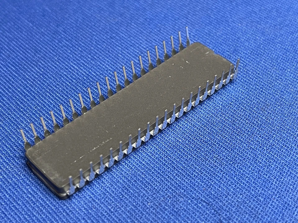 D8086D-2 NEC VINTAGE 1983 CPU COLLECTIBLE 40-PIN CERDIP NOS LAST ONES QTY-1 - Image 2 of 2