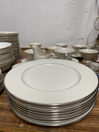 Fine Arts Fine China Classic Dignity Dinner Plates Mid Century Elegance