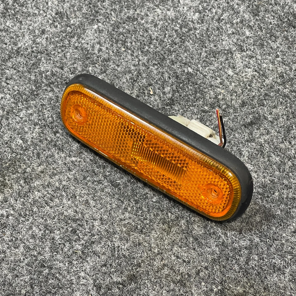 SUZUKI ESTEEM AERIO FRONT SIDE MARKER LIGHT LH OEM DRIVER - Image 3 of 4