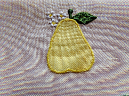 Vintage Pear Applique Cocktail Napkins, Lot of 6, Fruit Napkins, Home Decor - Picture 5 of 6