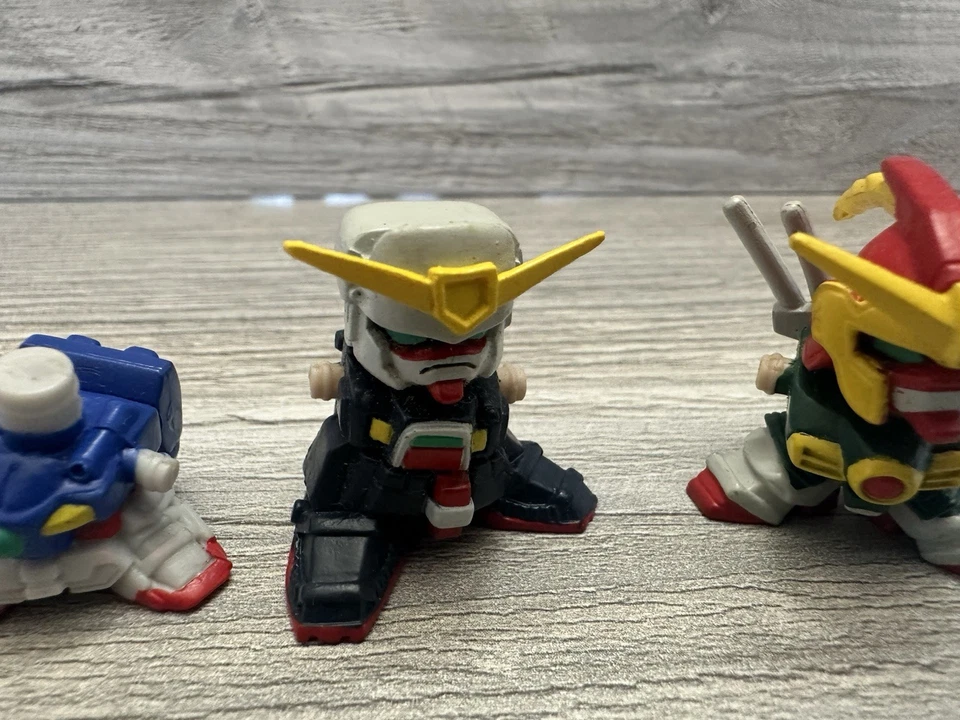 Vintage BANDAI 2003 Gashapon SD Gundam Full Color Dragon Gm Delta Lot For Parts - Image 3 of 4