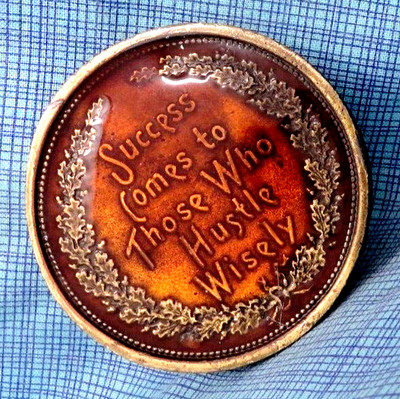 Success Comes To Those Who Hustle Wisely Belt Buckle Vintage 80s Novelty .TAZ329
