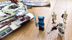 LEGO Star Wars 75182 Republic Fighter Tank  EUC Droids Aayla Secura Stormtrooper