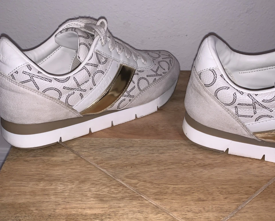 Zapatillas de té Calvin Klein blancas/bronceadas con logotipo CK para mujer talla 6 Foto 4 de 4