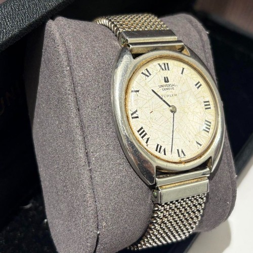 Universal Geneve Turler 842111 Vintage Watch w/ Box Roman Dial Manual Wind 32mm - Picture 3 of 9