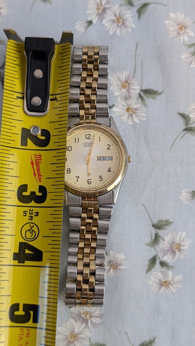 Vintage Citizen CQ Quartz Day Date Kanji Jubilee Two Tone Vintage Citizen CQ Quartz Day Date Kanji Jubilee Two Tone