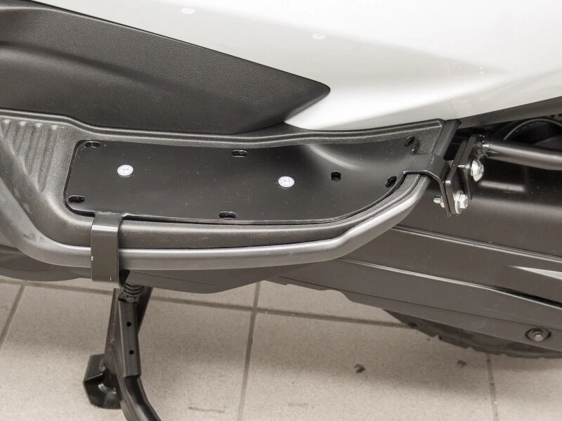 Fehling 6126 Schutzbügel L+R + Zusatzhalter 6129 Suzuki Burgman AN650 Executive - Bild 4 von 4