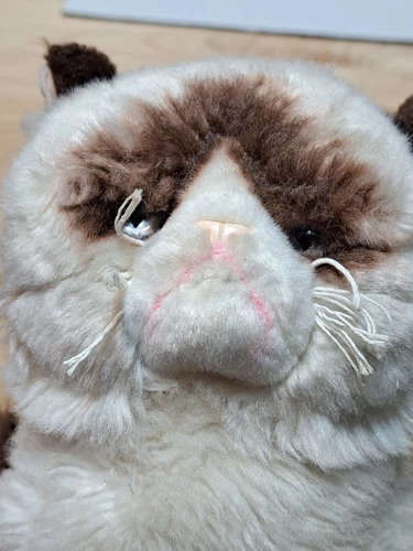 Gund Grumpy Cat Plush Stuffed Animal Kitty 9" Siamese Sitting Blue Eyes - Picture 4 of 11