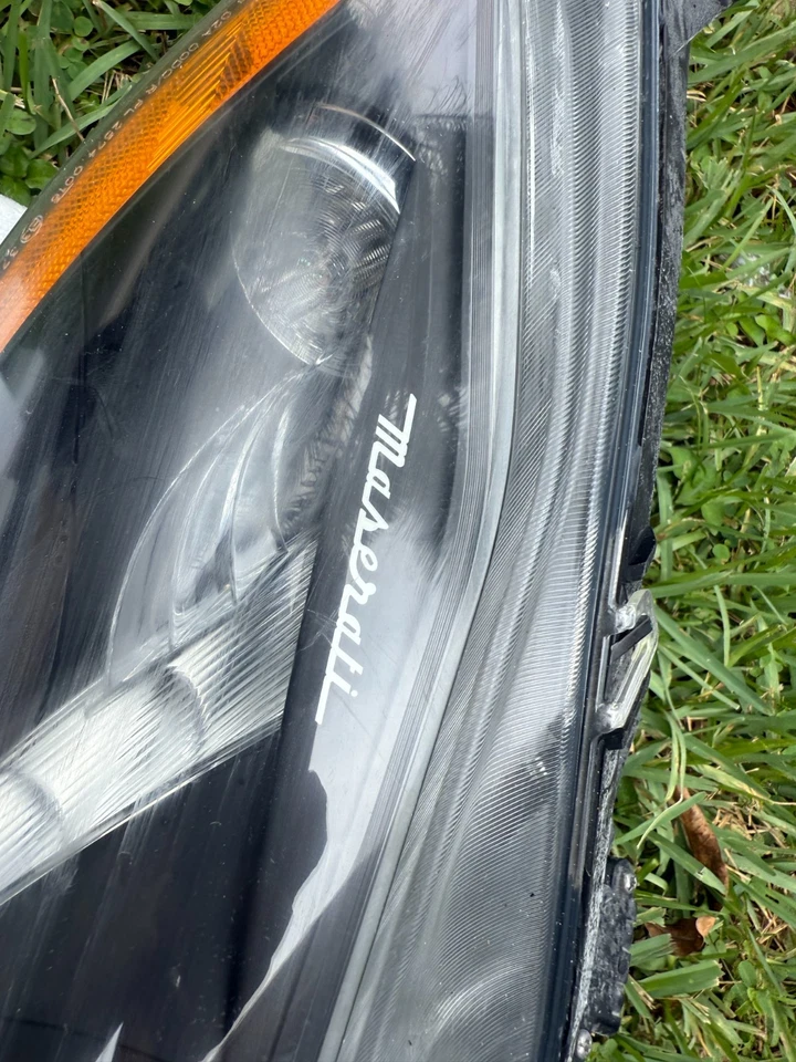 2013-2017 MASERATI GRANTURISMO HID XENON HEADLIGHT RIGHT COMPLETE  OEM Foto 4 de 4