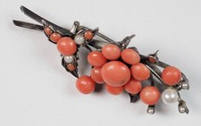 Zauberhafte Korallenbrosche – Antik
