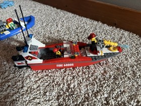 Lego City Town 60005 Fire Boat and Speed Boat 99 % Complete No Manual Retired