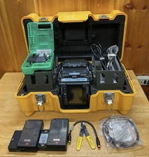 AFL Fujikura 70S Fusion Splicer Kit; CT-30 Cleaver; 823 Total Arcs