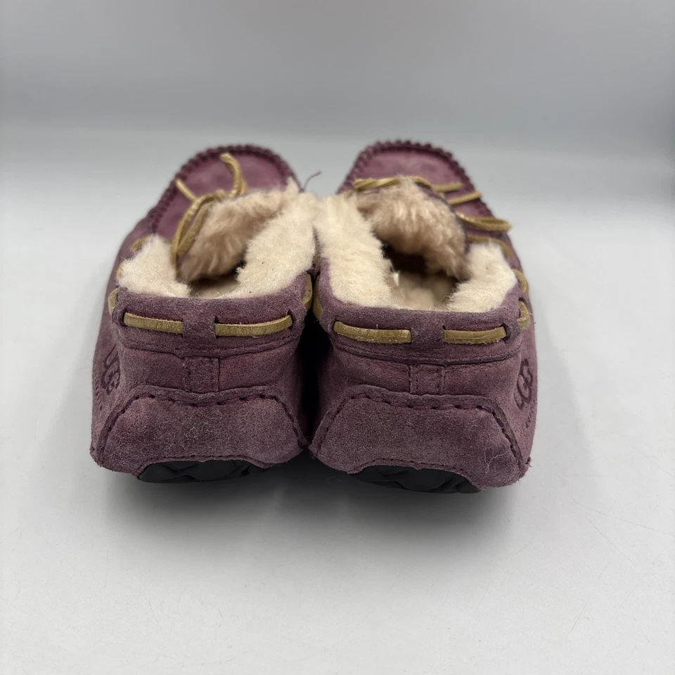 Nuevo Ugg Mocasín Para Mujer Púrpura Gamuza Parte Superior Baja Piel Casa Zapatillas Zapatos Talla 9 Foto 4 de 4