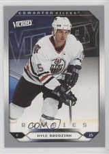 2005-06 Upper Deck Victory Rookies Kyle Brodziak #263 aa7