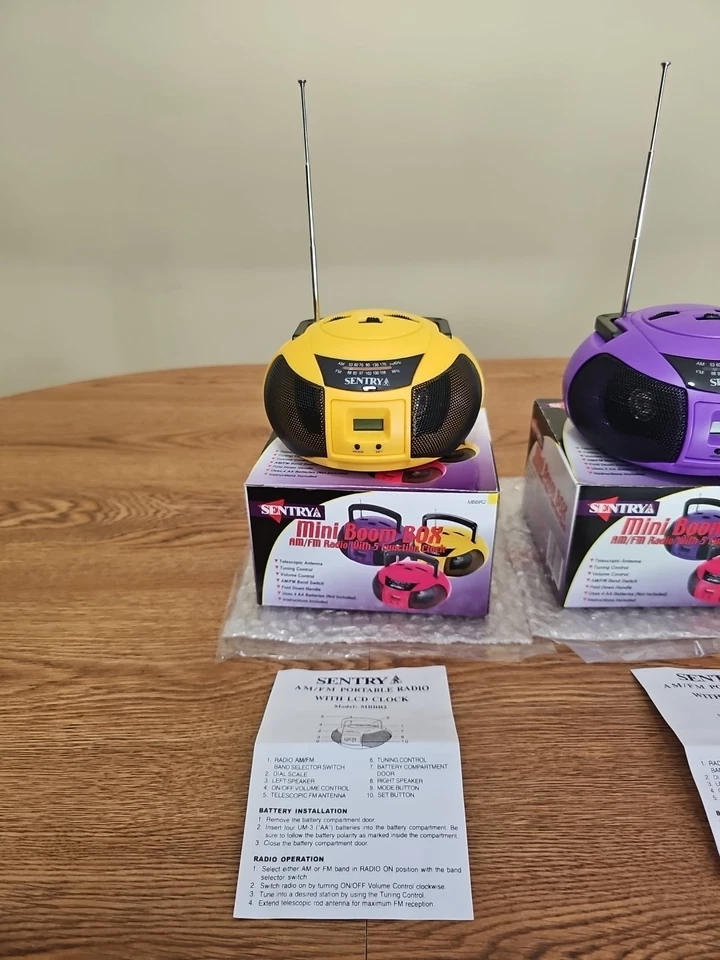 Sentrya Mini Boom Box AM/FM Radio 5 Function Clock NEW OLD STOCK Lot Of 3 Tested - Image 2 of 4