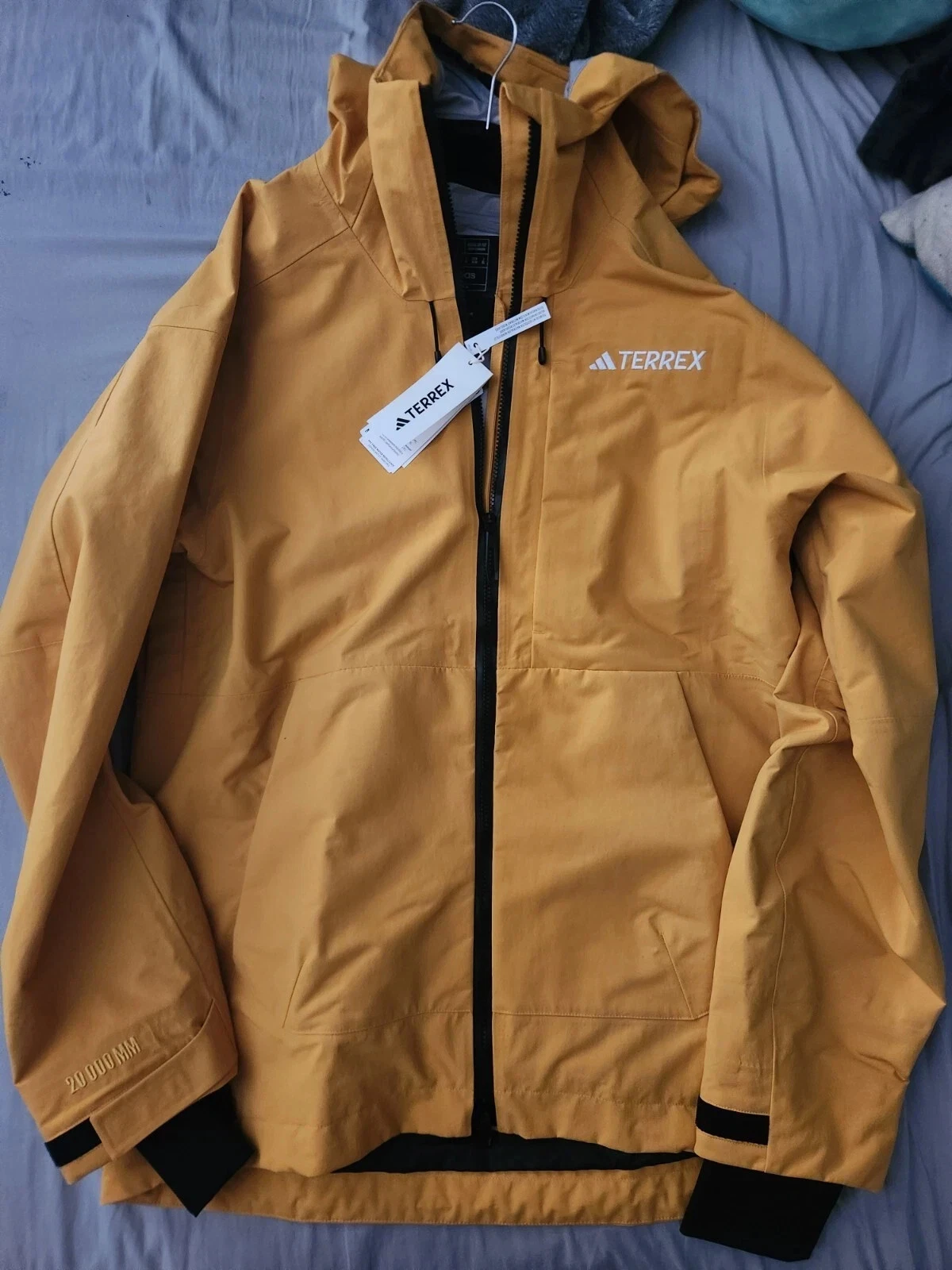 Size M- Adidas Terrex Techrock 3 Layer Post Ski Snow Winter Jacket Yellow