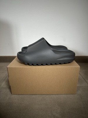 Yeezy Slide Granit Size 44,5
