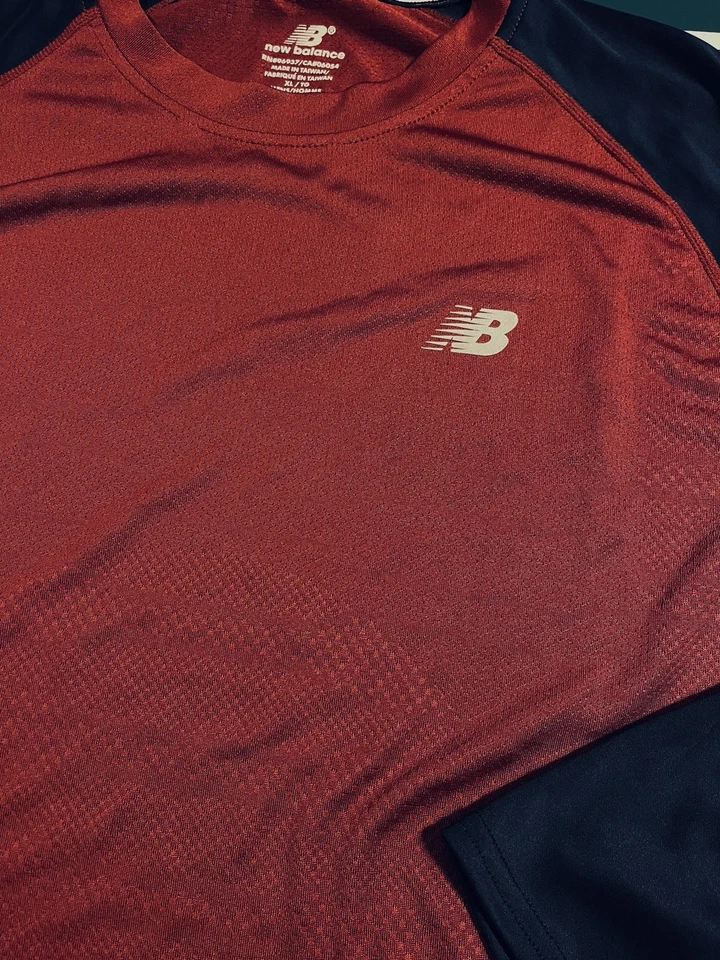 Camisa New Balance NB Performance Manga Larga Biocool Ropa Activa XL Rojo Oscuro Azul Marino Foto 4 de 4