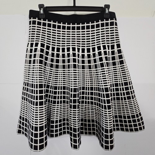 Chelsea & Theodore Size L Black & White Geometric Checkered Winter Fit and Flare - Picture 15 of 15
