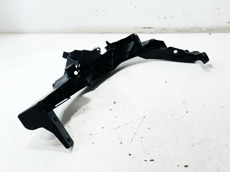 09-11 BMW 335I E90 LCI 3-SIERES LEFT FRONT HEADLIGHT BRACKET SUPPORT 7138401 OEM - Image 3 of 4