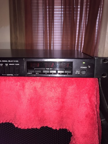 Toa Electronics D-1103 Digital Audio Signal Delay rack mount - Picture 6 of 9