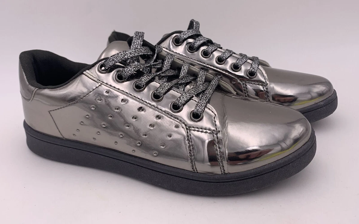 Rue 21 Ect Women s Metalic Silver Lace Up Tennis Comfort Shoes Size 6 7 EUC