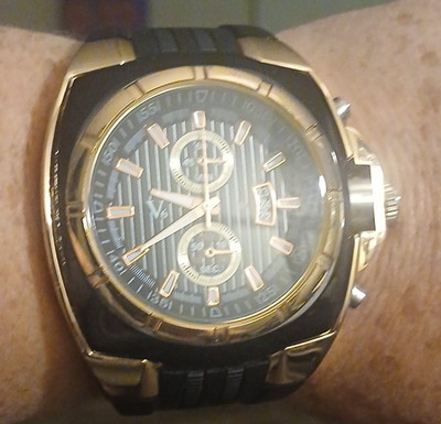 V6 Super Speed Men's Quartz Chronograph Water-Resistant Black Dial Watch