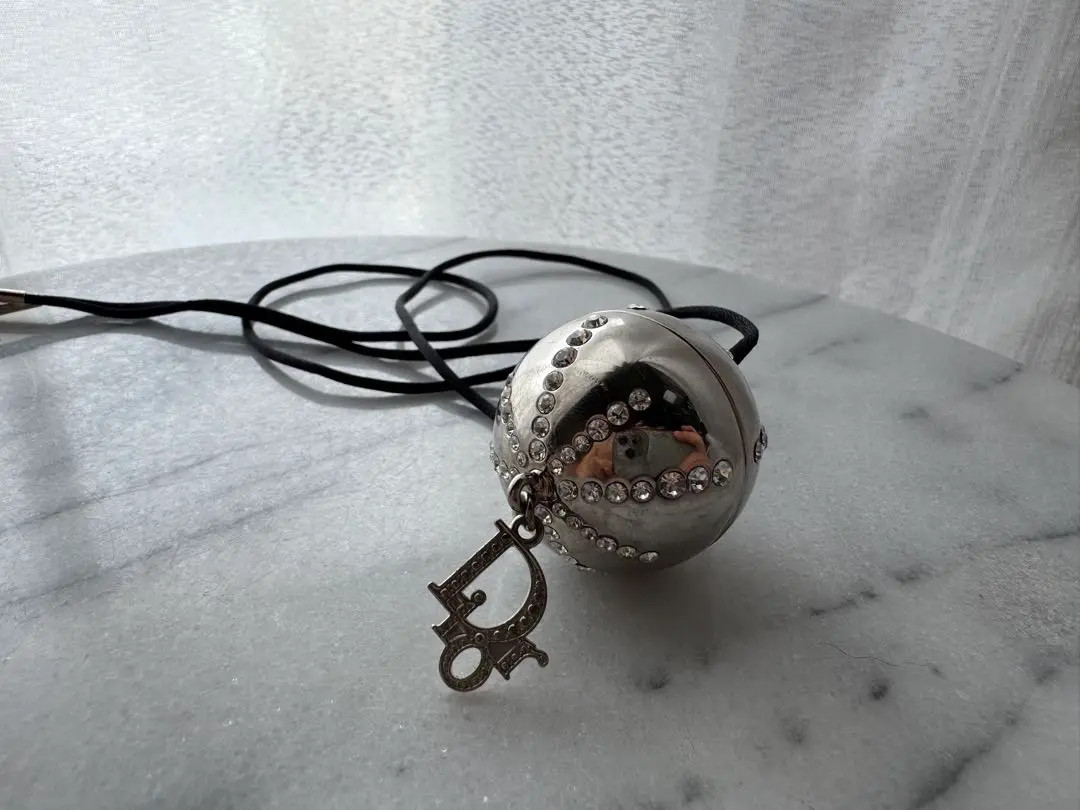 DIOR LIGHT GLOSS LÈVRES リップグロス 353 ネックレス Christian Dior Necklace DIOR LIGHT GLOSS LÈVRES Lip Gloss