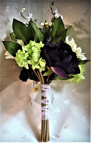 NWT Studio His & Hers Purple Wedding Bouquet & Garter - Picture 3 of 5