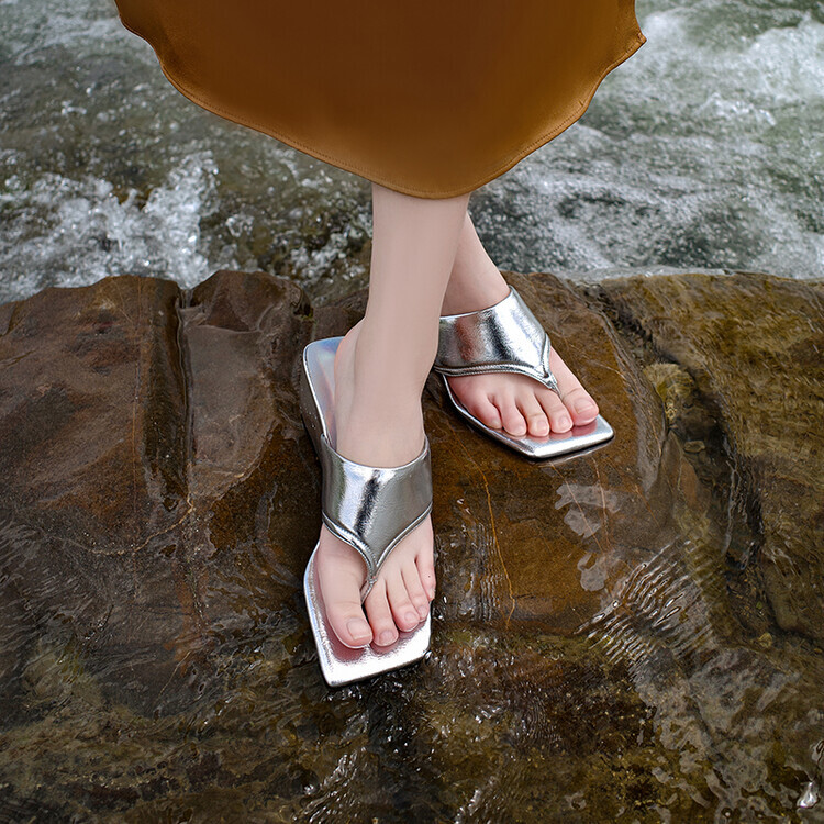 PANTOFOLA D’ORO Scarpe sandali donna 2024 moda pelle tacco a zeppa lucido tacco perizoma