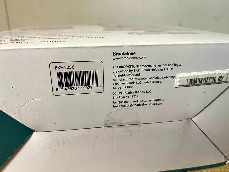 Espejo y cesta de ducha antiniebla LED Brookstone BKH1256 sin niebla C44 Foto 3 de 4